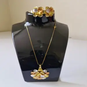 flower golden necklece